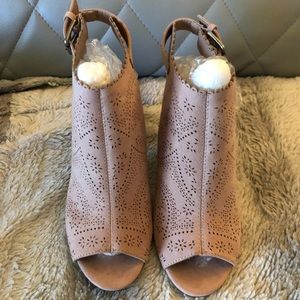 3/$25 Open toe booties